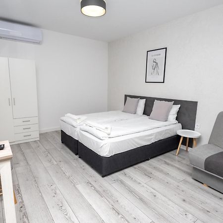 Guest House Desi - Къща За Гости Деси Baltsjik Eksteriør bilde