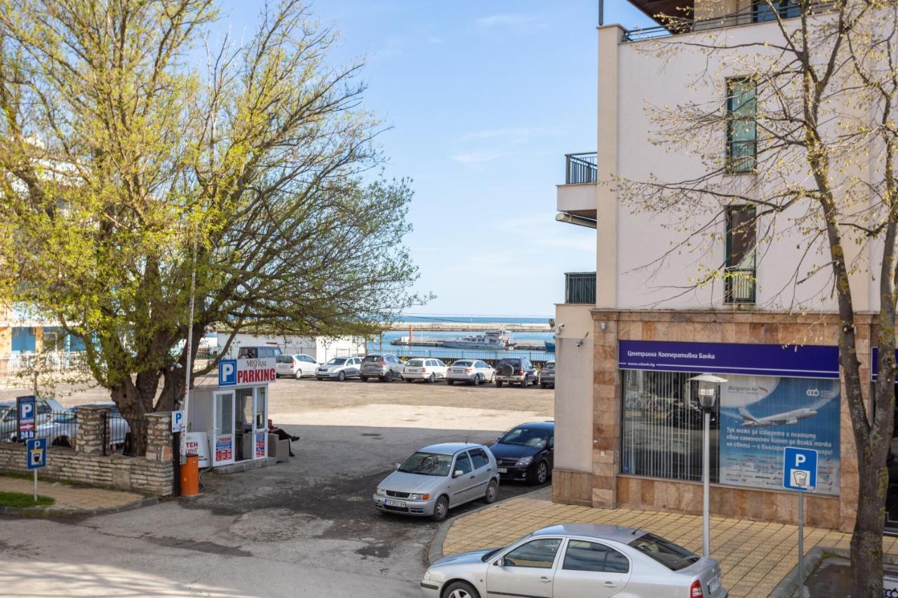 Guest House Desi - Къща За Гости Деси Baltsjik Eksteriør bilde