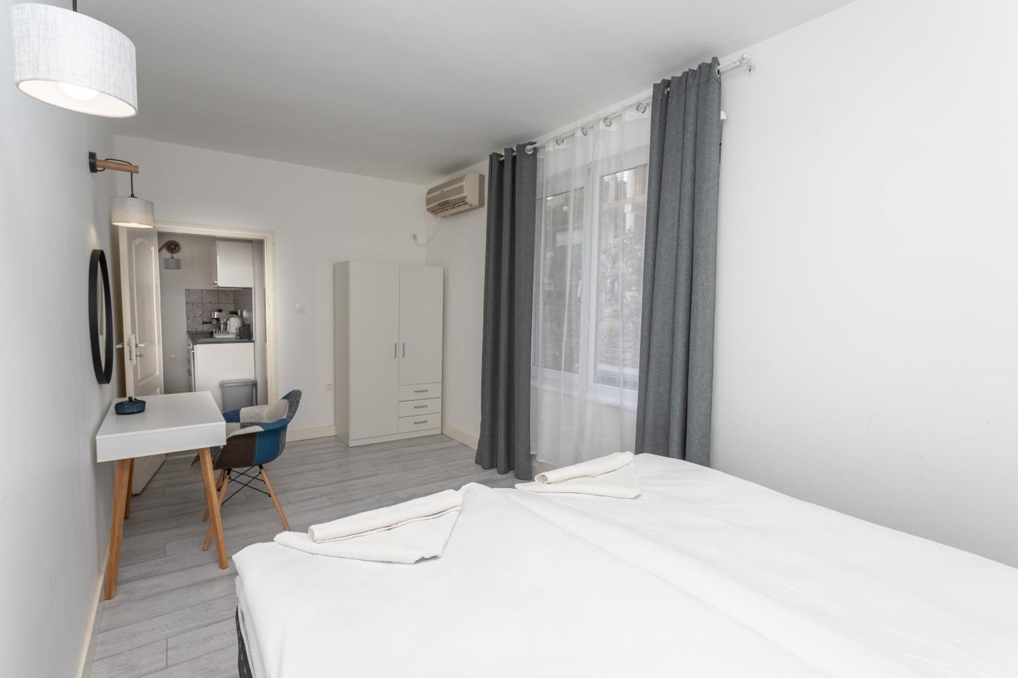 Guest House Desi - Къща За Гости Деси Baltsjik Eksteriør bilde