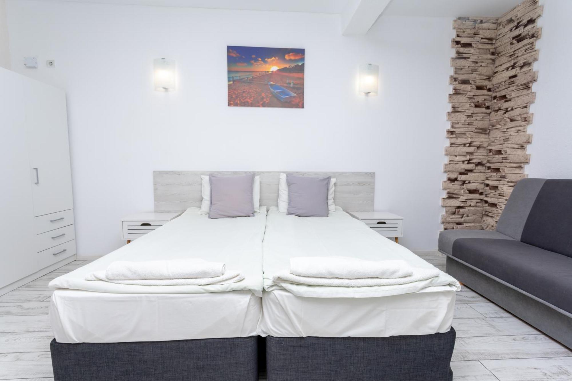 Guest House Desi - Къща За Гости Деси Baltsjik Eksteriør bilde