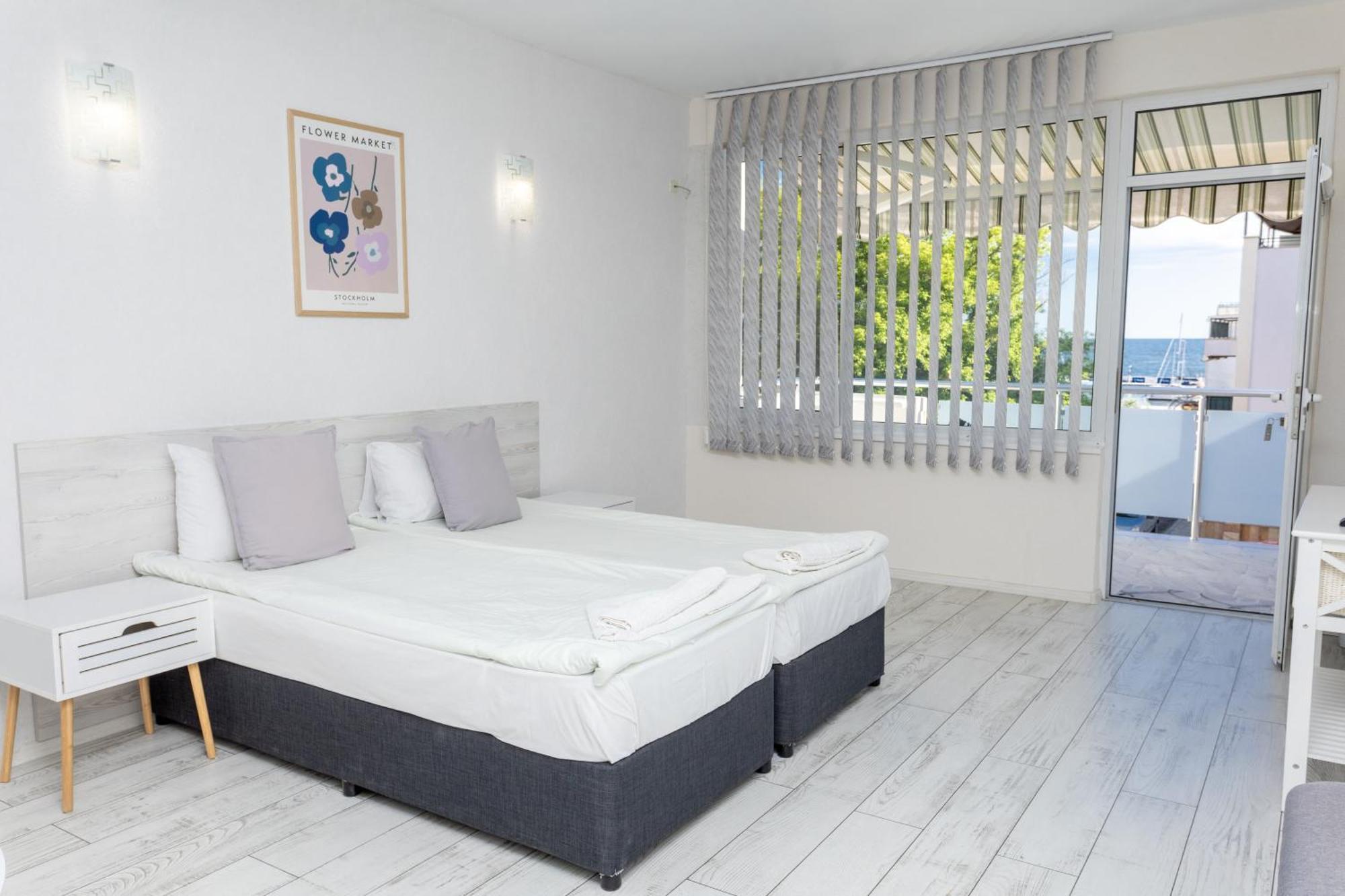 Guest House Desi - Къща За Гости Деси Baltsjik Eksteriør bilde