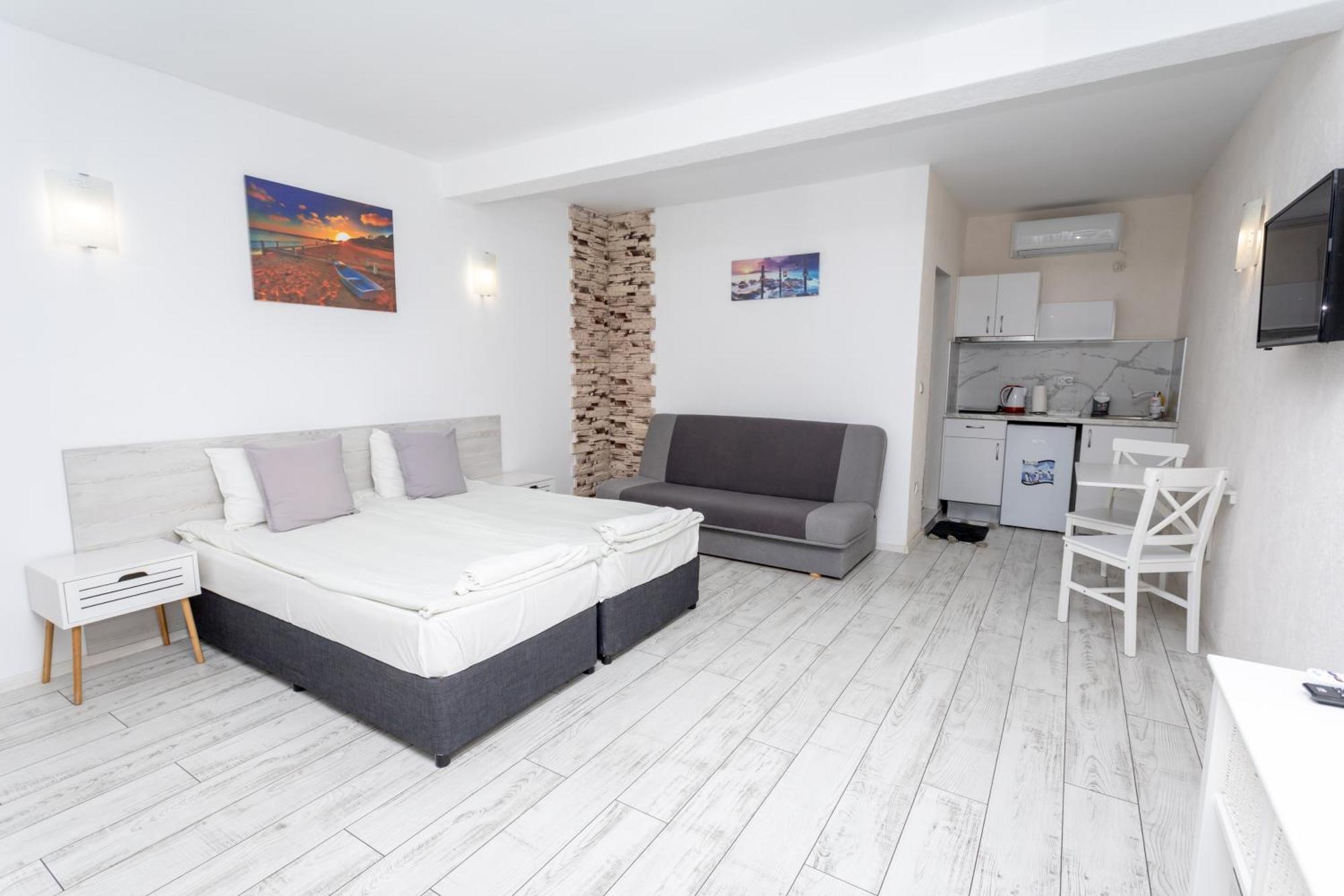 Guest House Desi - Къща За Гости Деси Baltsjik Eksteriør bilde