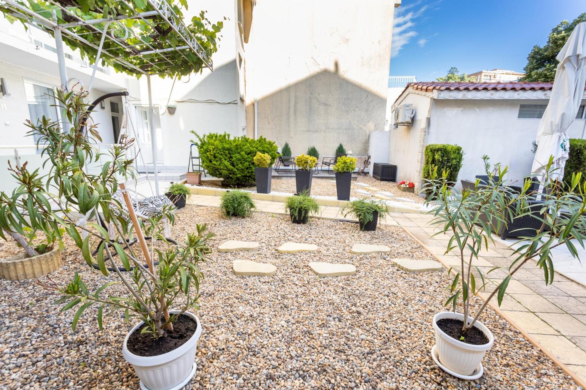 Guest House Desi - Къща За Гости Деси Baltsjik Eksteriør bilde