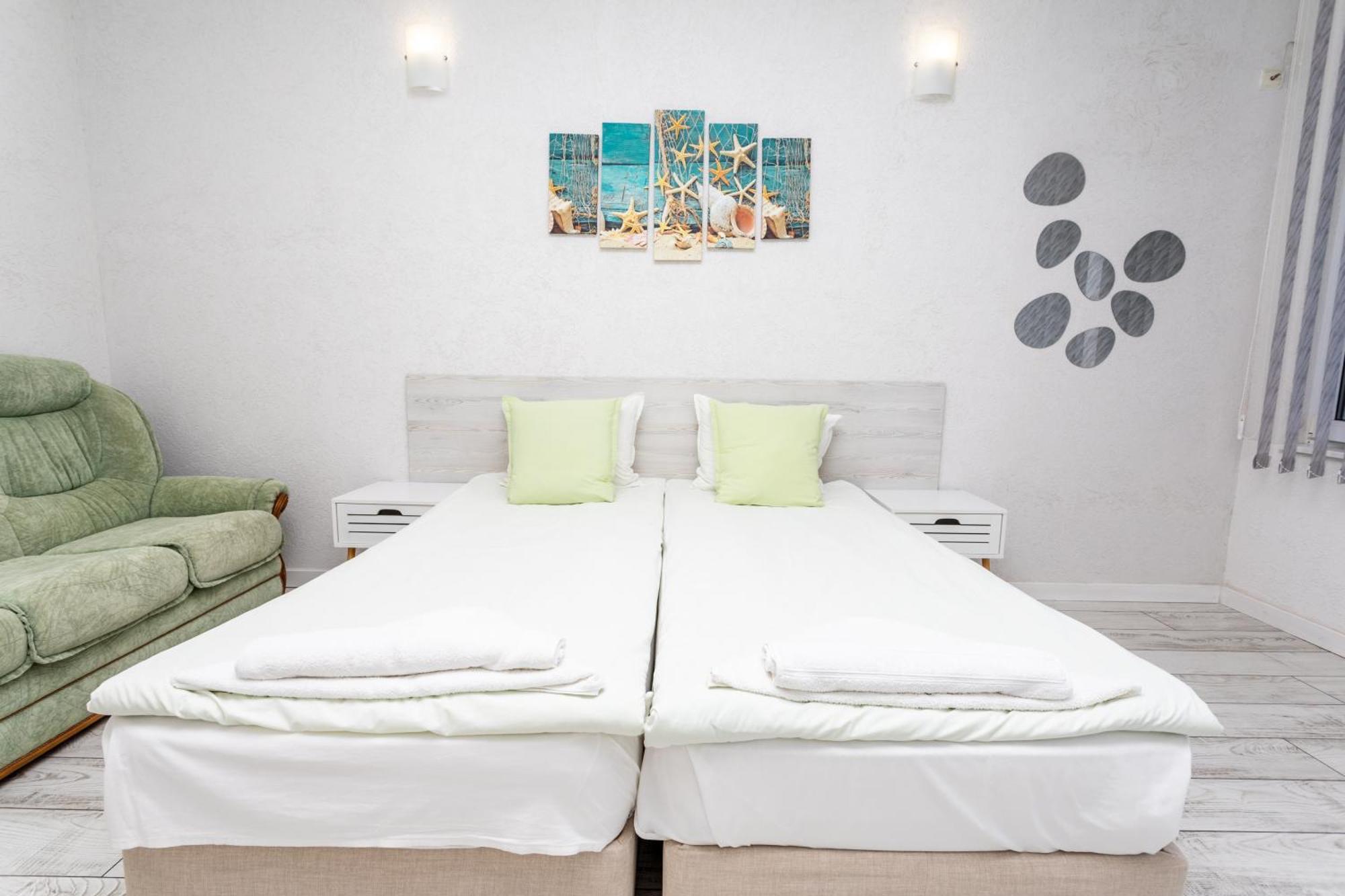 Guest House Desi - Къща За Гости Деси Baltsjik Eksteriør bilde