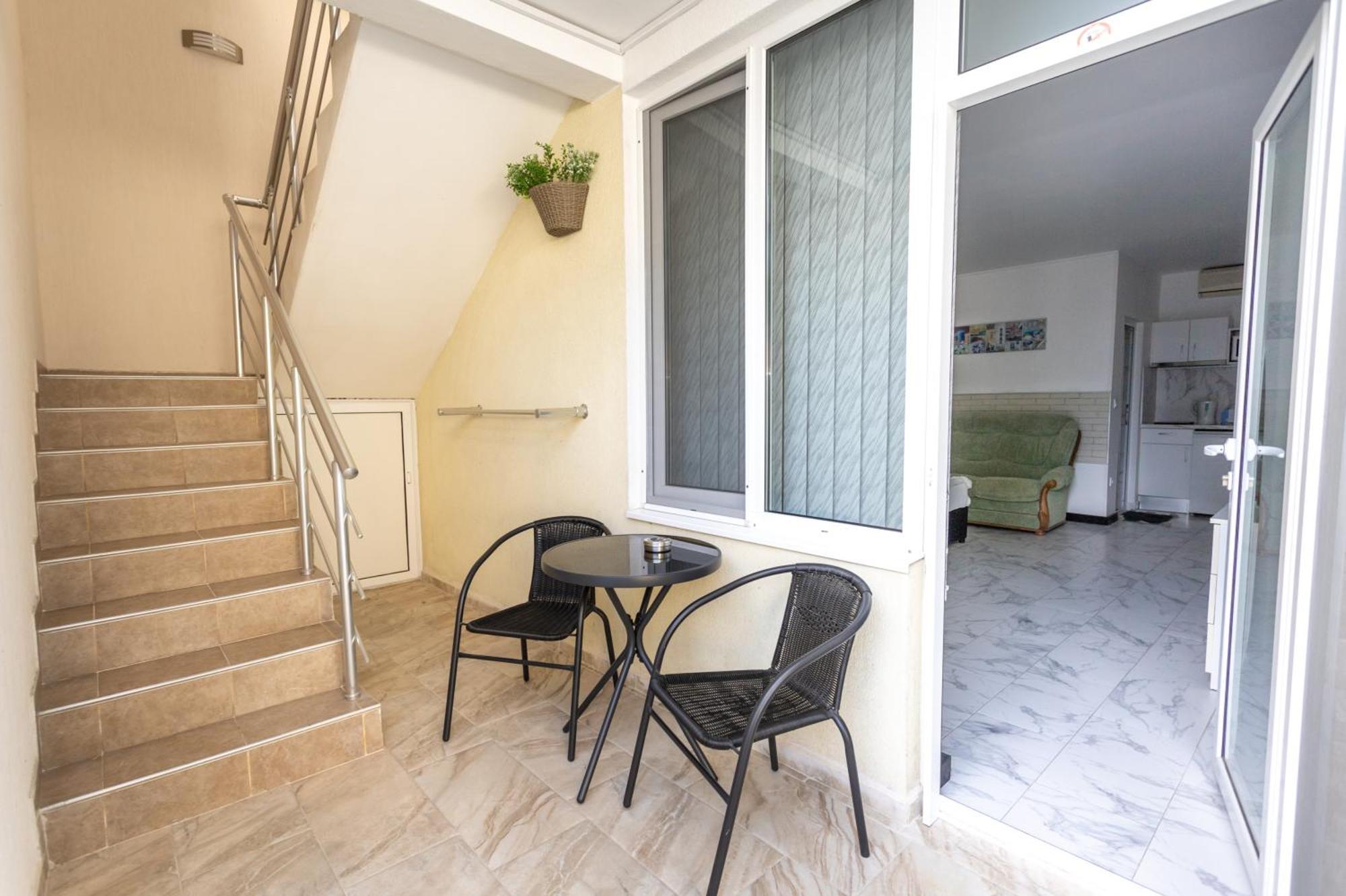 Guest House Desi - Къща За Гости Деси Baltsjik Eksteriør bilde