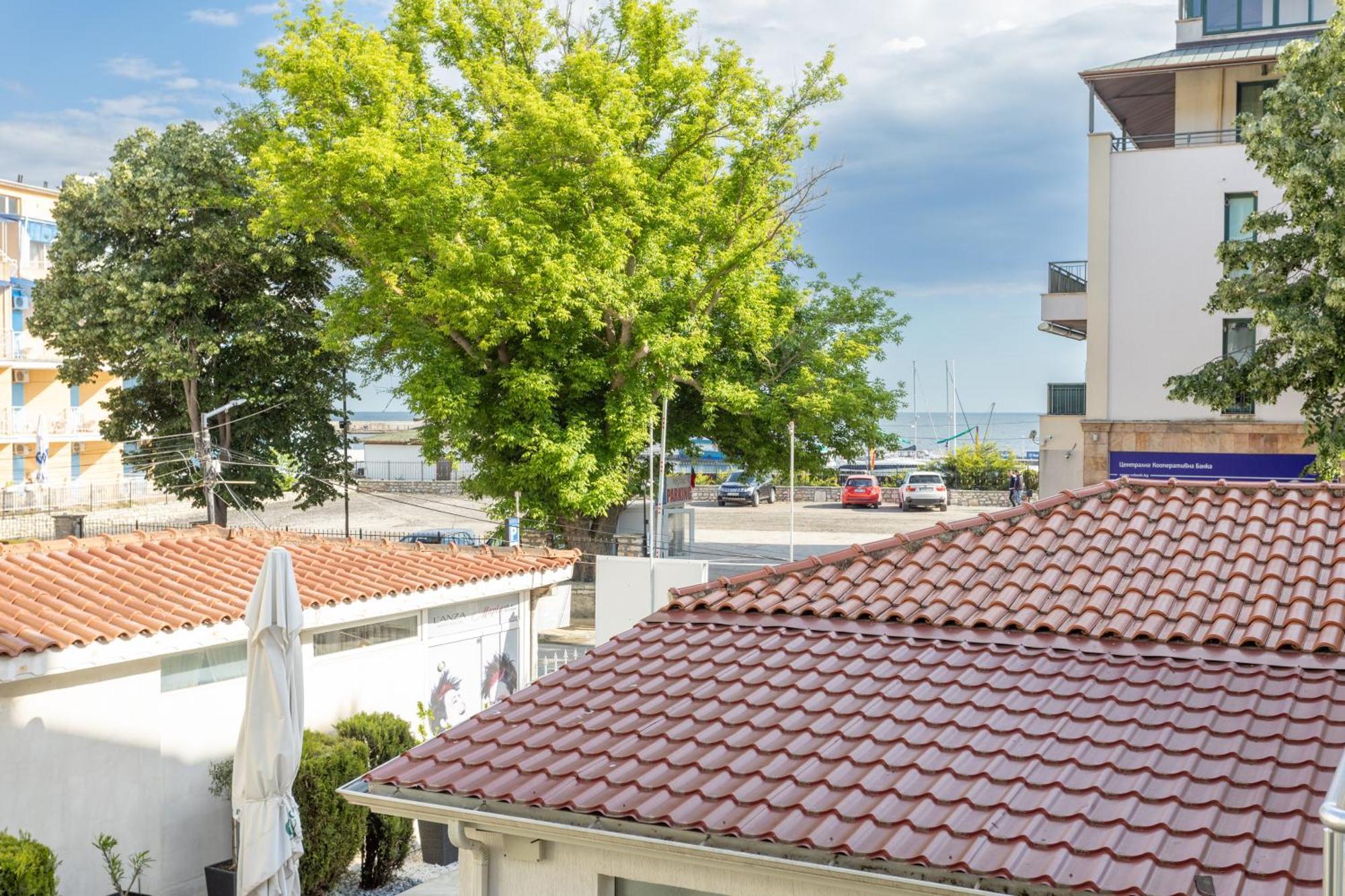Guest House Desi - Къща За Гости Деси Baltsjik Eksteriør bilde